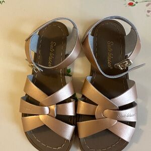New Kids Salt Water Original Sandals - Rose gold